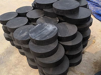 梅河口板式橡胶支座由若干层橡胶片与薄钢板经加压硫化